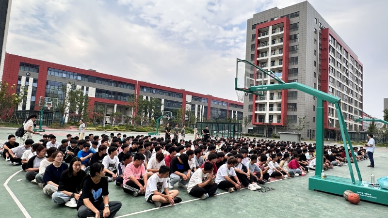 阜阳科创技工学校